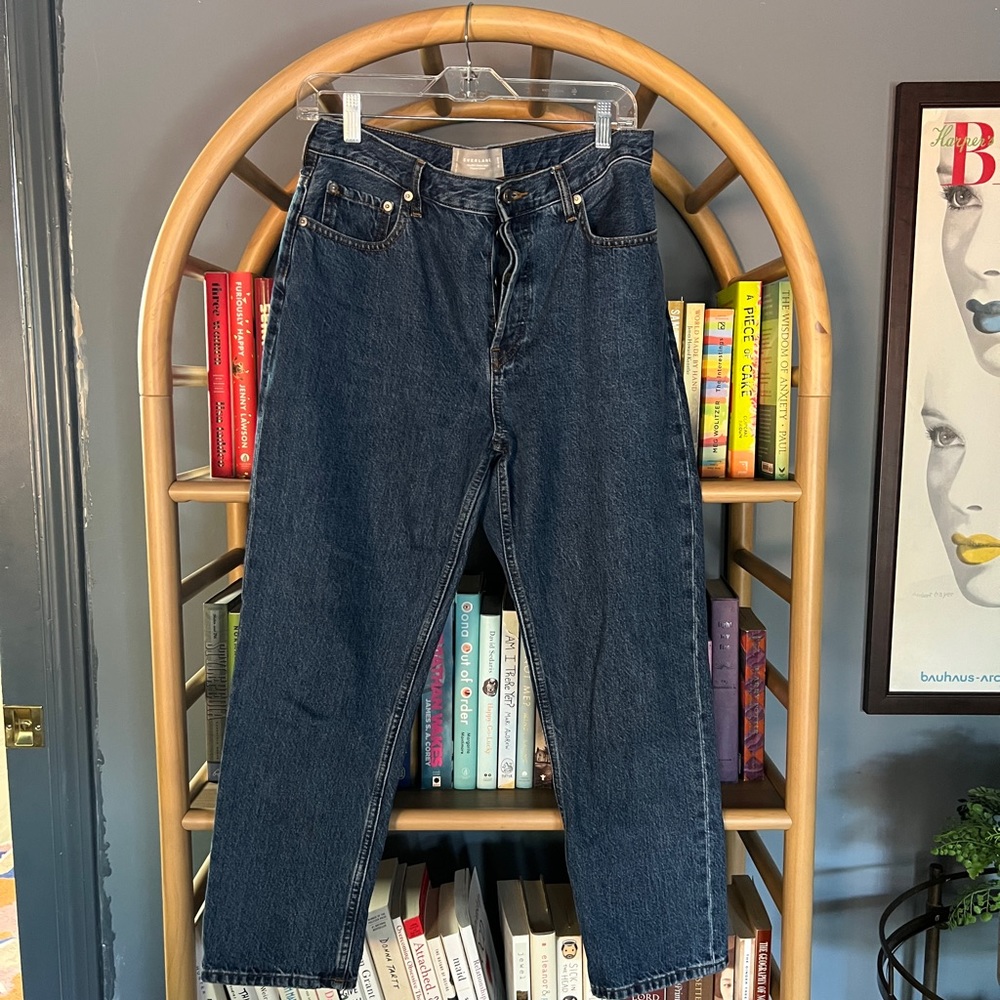 HIGH WAIST BUTTON FLY STRAIGHT LEG JEANS